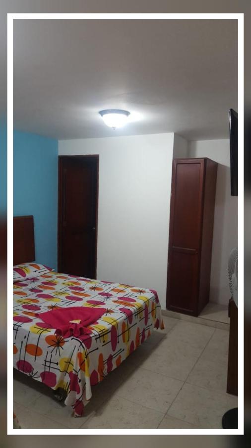 Hotel Casa Blanca Buga Bagian luar foto