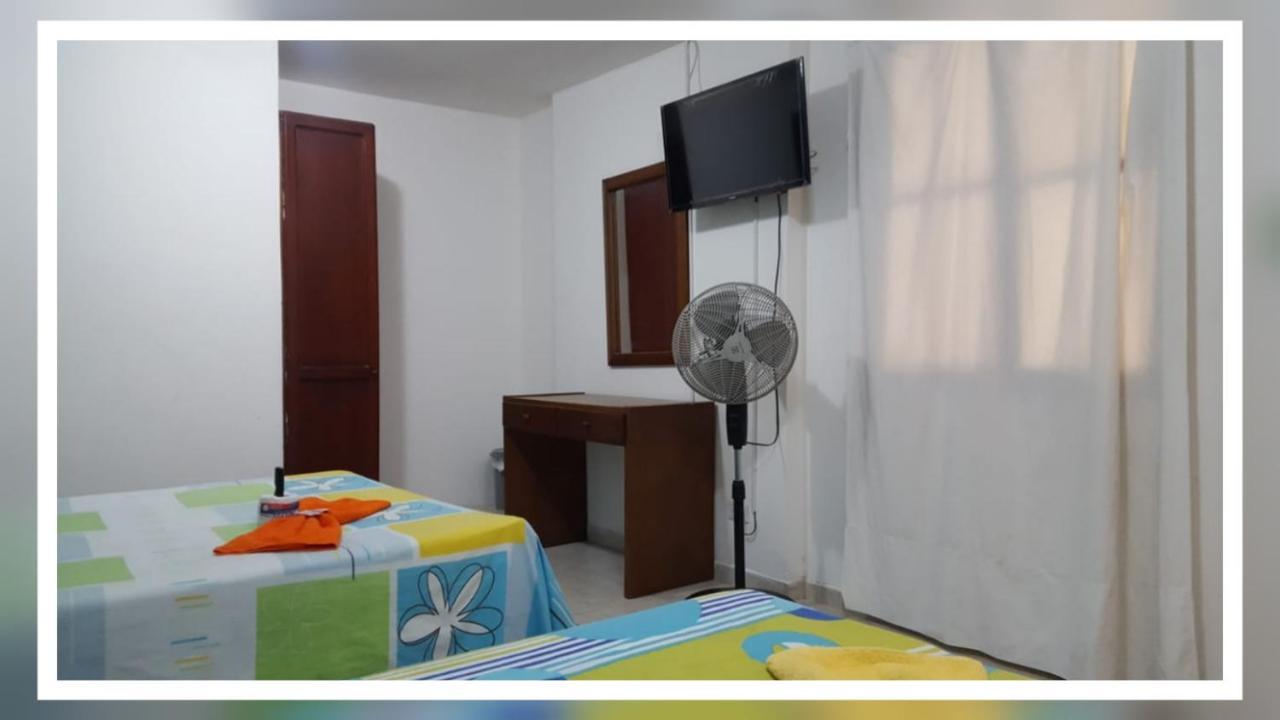 Hotel Casa Blanca Buga Bagian luar foto
